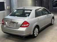 Nissan TIIDA LATIO лот № 2045 оценка 3.5  с аукциона в Японии 4