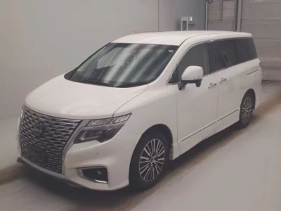 Nissan ELGRAND  с аукциона в Японии