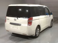 Honda STEP WAGON лот № 4601 оценка 3  с аукциона в Японии 1