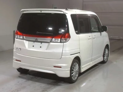 Mitsubishi DELICA D2