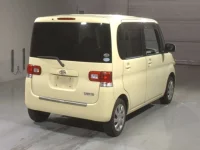 Daihatsu TANTO лот № 4588 оценка 4  с аукциона в Японии 1