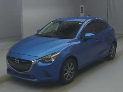 Mazda DEMIO  с аукциона в Японии