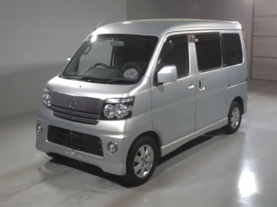 Daihatsu Atrai Wagon  с аукциона в Японии