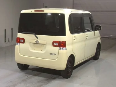 Daihatsu TANTO  с аукциона в Японии
