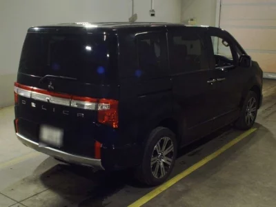 Mitsubishi DELICA D5