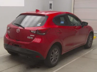 Mazda DEMIO  с аукциона в Японии