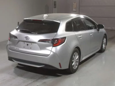 Toyota COROLLA TOURING  с аукциона в Японии