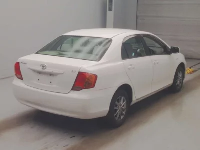 Toyota COROLLA AXIO  с аукциона в Японии
