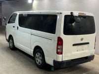 Toyota HIACE VAN лот № 47 оценка R  с аукциона в Японии 1