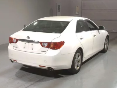 Toyota MARK X  с аукциона в Японии