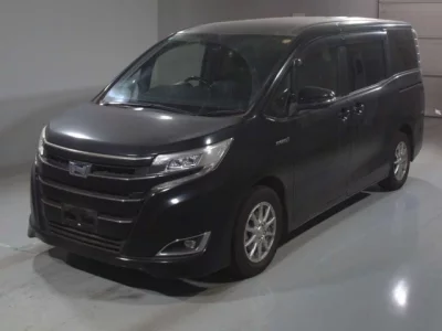 Toyota NOAH  с аукциона в Японии