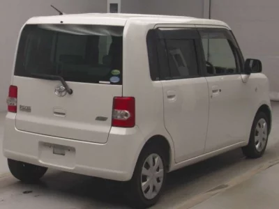 Toyota Pixis Space