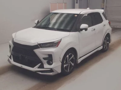 Toyota RAIZE  с аукциона в Японии