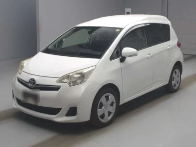 Toyota RACTIS  с аукциона в Японии