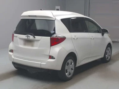 Toyota RACTIS  с аукциона в Японии
