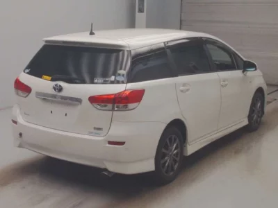 Toyota WISH  с аукциона в Японии
