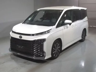 Toyota VOXY  с аукциона в Японии