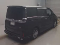 Toyota VOXY лот № 30023 оценка 4  с аукциона в Японии 1