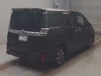 Toyota VOXY лот № 2119 оценка 4  с аукциона в Японии 1