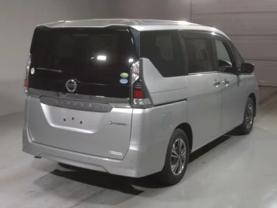 Nissan SERENA  с аукциона в Японии