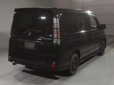 Honda STEP WAGON  с аукциона в Японии