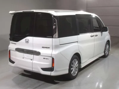 Honda STEP WAGON  с аукциона в Японии