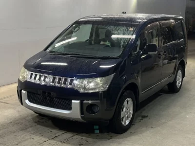 Mitsubishi DELICA D5