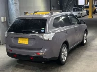 Mitsubishi OUTLANDER лот № 2065 оценка R  с аукциона в Японии 4