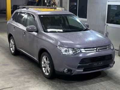 Mitsubishi OUTLANDER  с аукциона в Японии