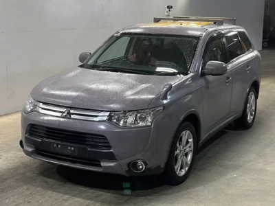 Mitsubishi OUTLANDER  с аукциона в Японии