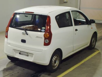 Daihatsu MIRA  с аукциона в Японии