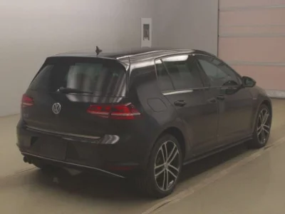 Volkswagen Golf  с аукциона в Японии