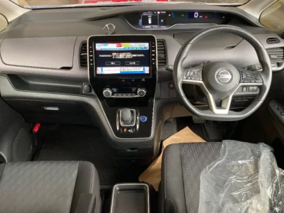 Nissan SERENA  с аукциона в Японии