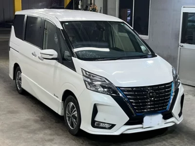 Nissan SERENA  с аукциона в Японии