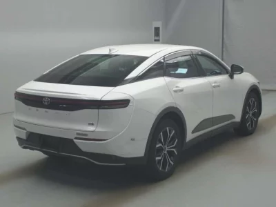 Toyota CROWN CROSSOVER  с аукциона в Японии