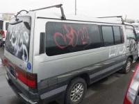 Nissan CARAVAN VAN лот № 62048 оценка 3  с аукциона в Японии 1