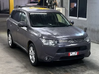Mitsubishi OUTLANDER  с аукциона в Японии