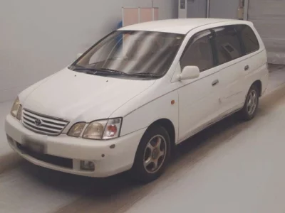 Toyota GAIA  с аукциона в Японии