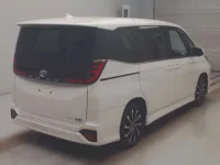 Toyota NOAH лот № 220 оценка 4.5  с аукциона в Японии 1