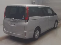 Toyota NOAH лот № 238 оценка 3  с аукциона в Японии 1