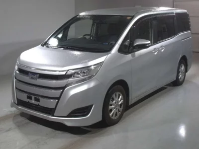 Toyota NOAH  с аукциона в Японии
