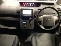 Toyota NOAH лот № 180 оценка 3.5  с аукциона в Японии 2