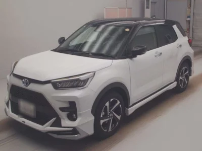 Toyota RAIZE  с аукциона в Японии