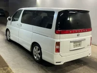 Nissan ELGRAND лот № 1098 оценка R  с аукциона в Японии 1