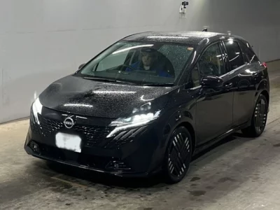 Nissan AURA