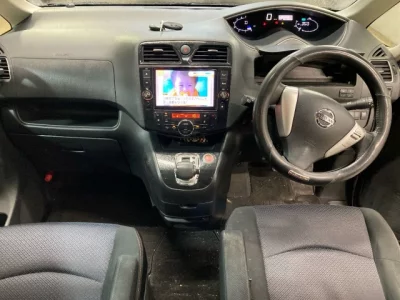 Nissan SERENA  с аукциона в Японии