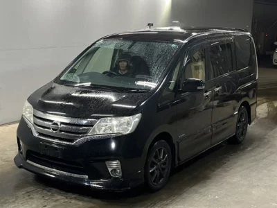 Nissan SERENA  с аукциона в Японии