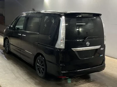 Nissan SERENA  с аукциона в Японии