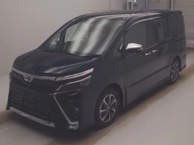 Toyota VOXY  с аукциона в Японии