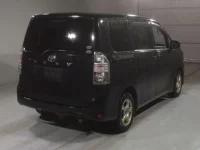 Toyota VOXY лот № 425 оценка 4  с аукциона в Японии 1